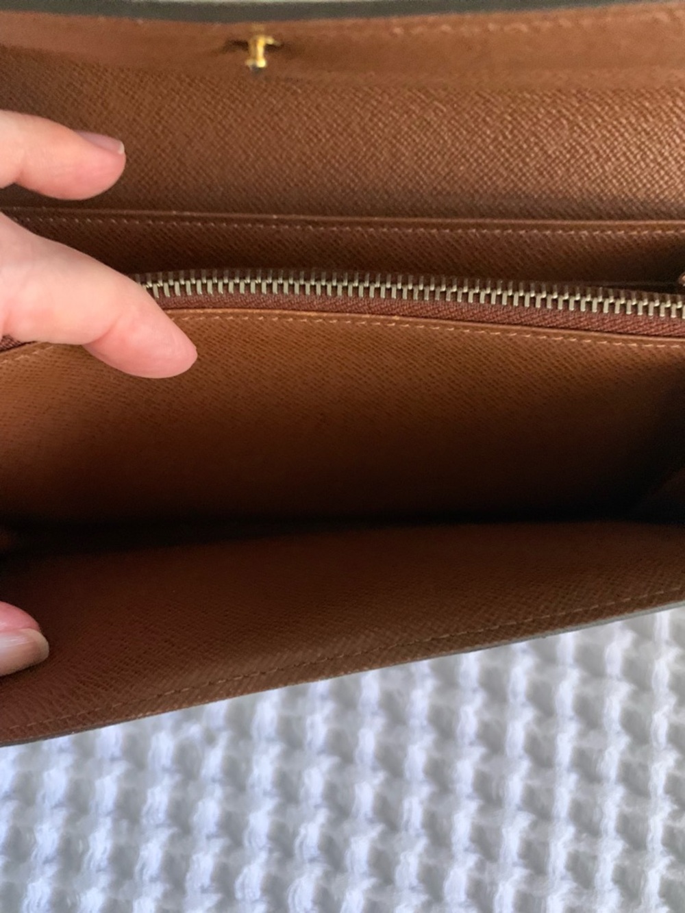 Louis Vuitton Brown Monogram Sarah Wallet - Picture 9 of 12